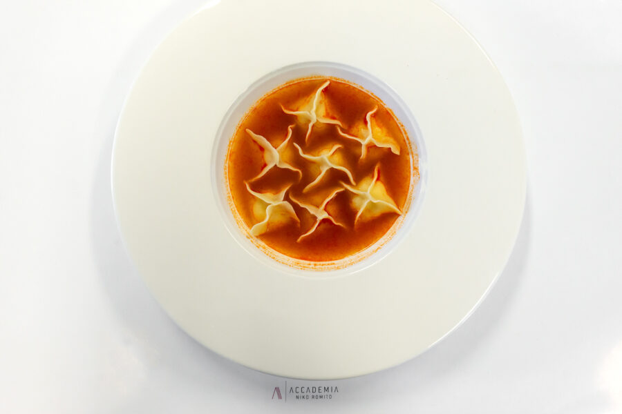 Fagottini in bisque di crostacei di Daniela Barna Accademia Niko Romito